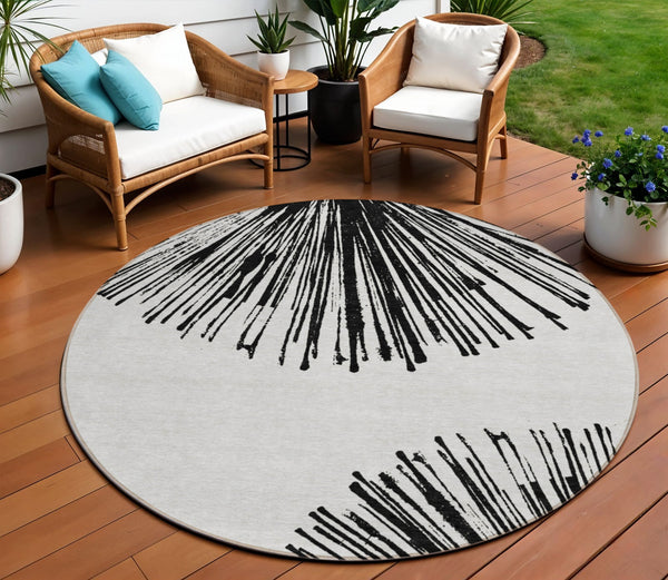 Homeroots 3' Artichoke Green And Ivory Abstract Washable Area Rug For Stylish Indoor Outdoor Spaces 8' Round Polyester 579759