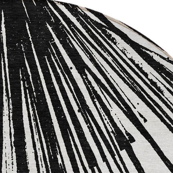 Homeroots 3' Artichoke Green And Ivory Abstract Washable Area Rug For Stylish Indoor Outdoor Spaces 8' Round Polyester 579759