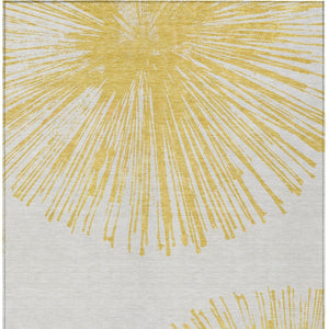 Homeroots 3' Artichoke Green And Ivory Abstract Washable Area Rug For Stylish Indoor Outdoor Spaces 5' X 8' Polyester 579770