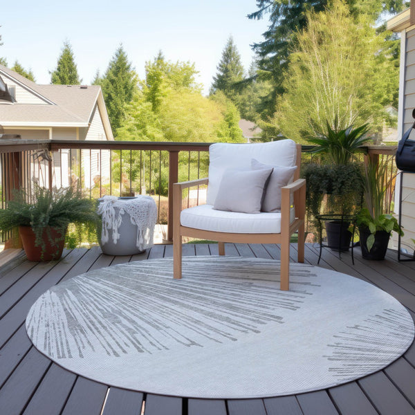 Homeroots 3' Artichoke Green And Ivory Abstract Washable Area Rug For Stylish Indoor Outdoor Spaces 8' Round Polyester 579777