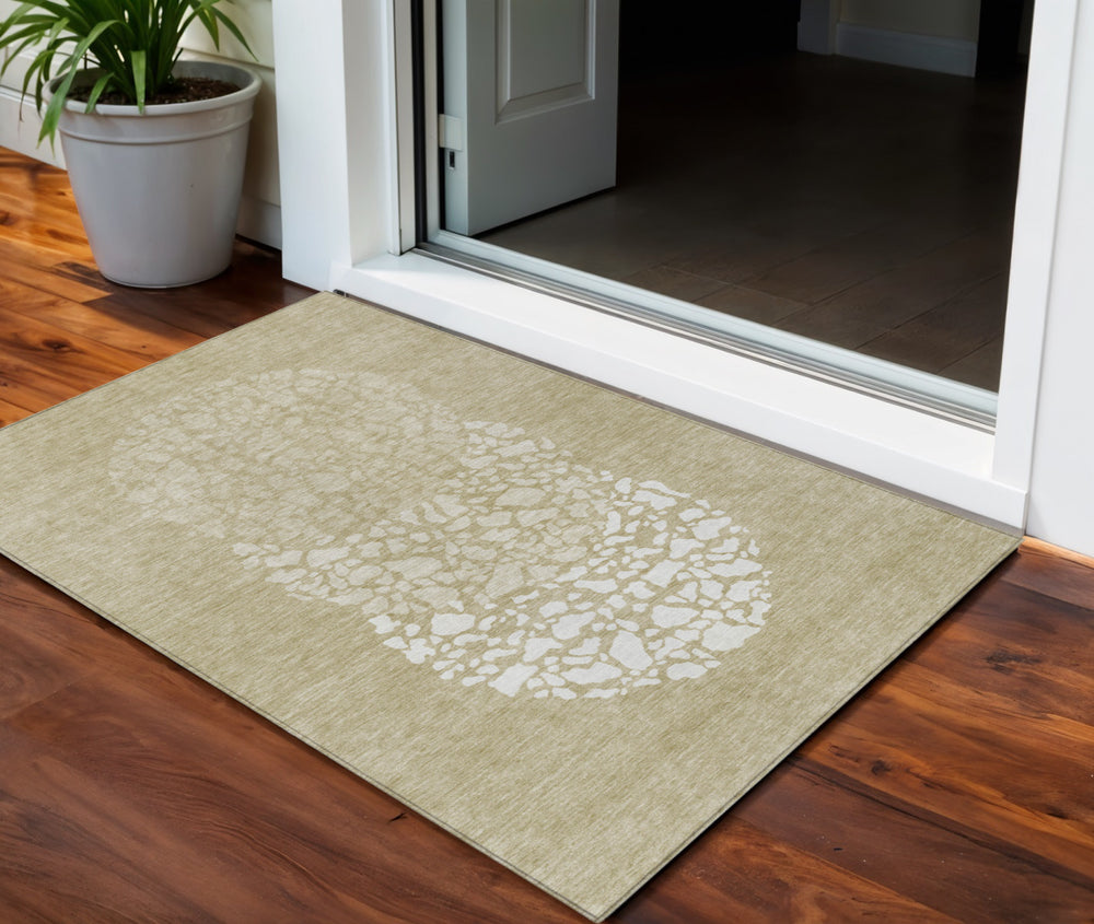 Homeroots 3' Beige Tan And Taupe Abstract Washable Area Rug For Indoor And Outdoor High Traffic Spaces 3' X 5' Polyester 579787