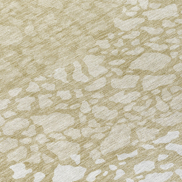 Homeroots 3' Beige Tan And Taupe Abstract Washable Area Rug For Indoor And Outdoor High Traffic Spaces 9' X 12' Polyester 579791