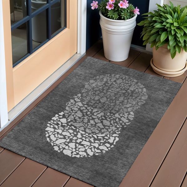 Homeroots 3' Beige Tan And Taupe Abstract Washable Area Rug For Indoor And Outdoor High Traffic Spaces 3' X 5' Polyester 579793