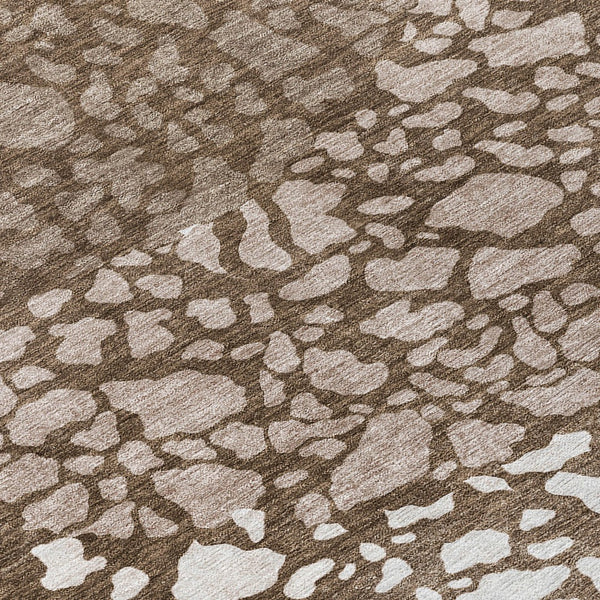 Homeroots 3' Beige Tan And Taupe Abstract Washable Area Rug For Indoor And Outdoor High Traffic Spaces 3' X 5' Polyester 579799