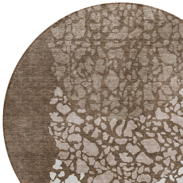 Homeroots 3' Beige Tan And Taupe Abstract Washable Area Rug For Indoor And Outdoor High Traffic Spaces 8' Round Polyester 579801