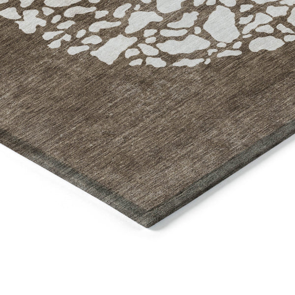 Homeroots 3' Beige Tan And Taupe Abstract Washable Area Rug For Indoor And Outdoor High Traffic Spaces 8' X 10' Polyester 579802