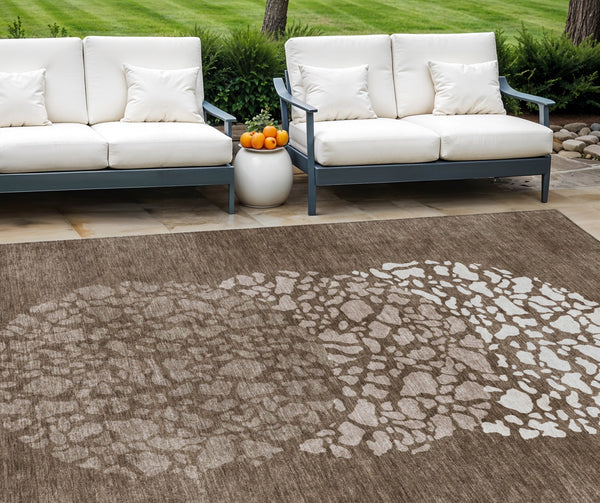 Homeroots 3' Beige Tan And Taupe Abstract Washable Area Rug For Indoor And Outdoor High Traffic Spaces 9' X 12' Polyester 579803