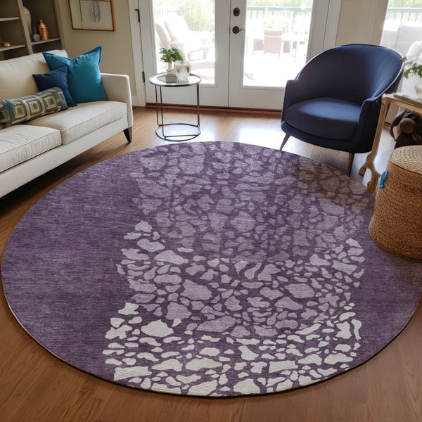 Homeroots 3' Beige Tan And Taupe Abstract Washable Area Rug For Indoor And Outdoor High Traffic Spaces 8' Round Polyester 579807