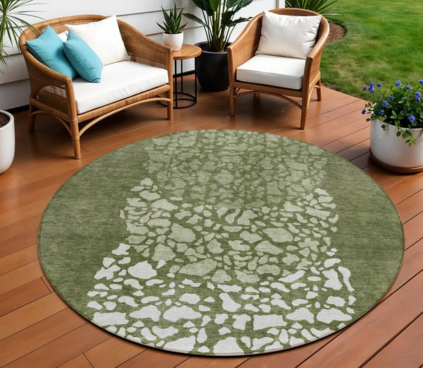 Homeroots 3' Beige Tan And Taupe Abstract Washable Area Rug For Indoor And Outdoor High Traffic Spaces 8' Round Polyester 579813