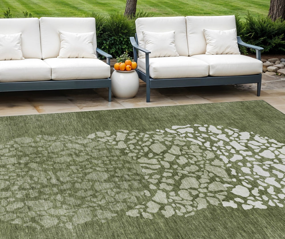 HomeRoots 5' Abstract Olive Green Area Rug – Stylish, Washable Indoor/Outdoor Design for High-Traffic Spaces 8' X 10' 579814