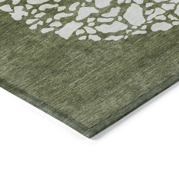 Homeroots 3' Beige Tan And Taupe Abstract Washable Area Rug For Indoor And Outdoor High Traffic Spaces 9' X 12' Polyester 579815