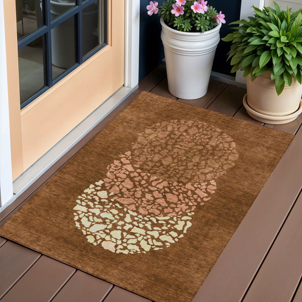 Homeroots 3' Beige Tan And Taupe Abstract Washable Area Rug For Indoor And Outdoor High Traffic Spaces 3' X 5' Polyester 579817