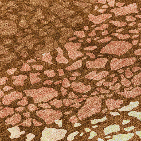 Homeroots 3' Beige Tan And Taupe Abstract Washable Area Rug For Indoor And Outdoor High Traffic Spaces 8' Round Polyester 579819