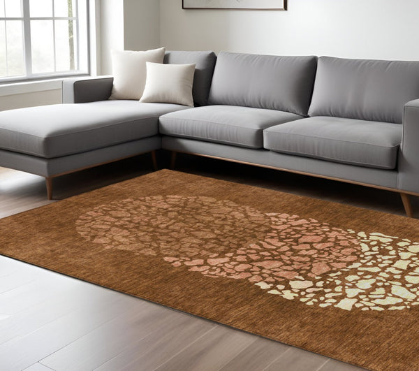Homeroots 3' Beige Tan And Taupe Abstract Washable Area Rug For Indoor And Outdoor High Traffic Spaces 8' X 10' Polyester 579820