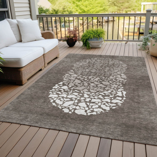 Homeroots 3' Beige Tan And Taupe Abstract Washable Area Rug For Indoor And Outdoor High Traffic Spaces 3' X 5' Polyester 579823