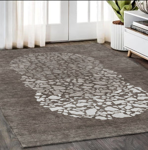 Homeroots 3' Beige Tan And Taupe Abstract Washable Area Rug For Indoor And Outdoor High Traffic Spaces 5' X 8' Polyester 579824