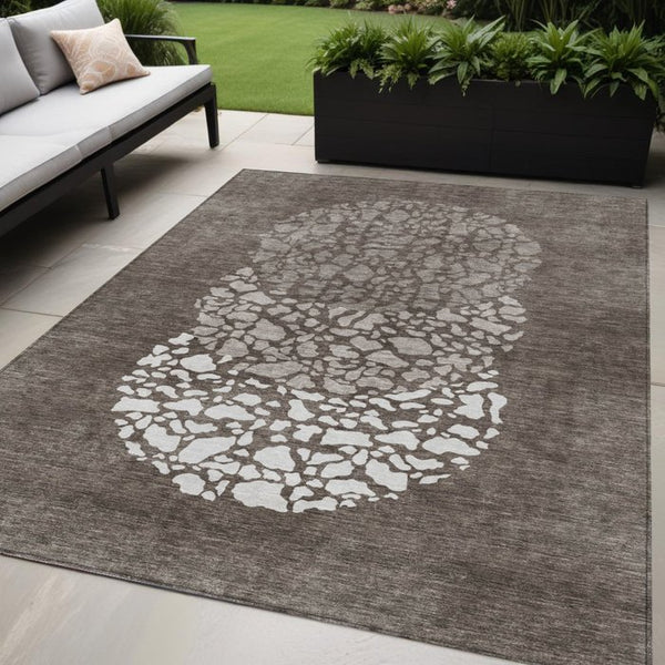 Homeroots 3' Beige Tan And Taupe Abstract Washable Area Rug For Indoor And Outdoor High Traffic Spaces 5' X 8' Polyester 579824