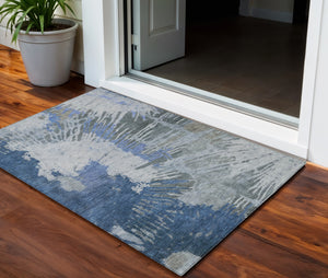 Homeroots 3' Denim Blue Abstract Area Rug – Stylish Washable Design For Indoor & Outdoor Spaces, Durable & Chic 3' X 5' Polyester 579835