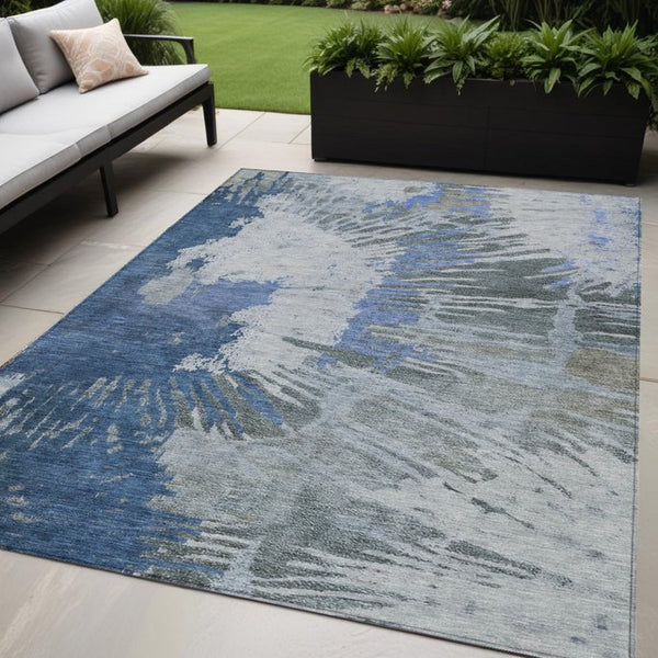 Homeroots 3' Denim Blue Abstract Area Rug – Stylish Washable Design For Indoor & Outdoor Spaces, Durable & Chic 5' X 8' Polyester 579836