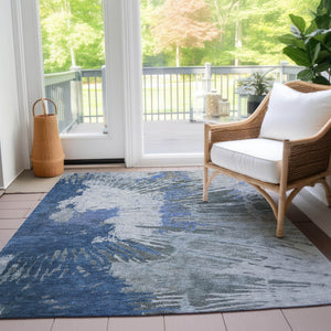 Homeroots 3' Denim Blue Abstract Area Rug – Stylish Washable Design For Indoor & Outdoor Spaces, Durable & Chic 5' X 8' Polyester 579836