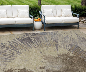 Homeroots 3' Denim Blue Abstract Area Rug – Stylish Washable Design For Indoor & Outdoor Spaces, Durable & Chic 10' X 14' Polyester 579846