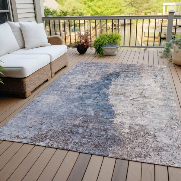 HomeRoots 5' Navy Blue and Gray Abstract Washable Area Rug – Versatile Indoor/Outdoor Design for Any Space 5' X 8' 579860