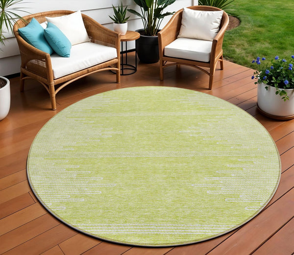 Homeroots 3' Stylish Artichoke Green Ivory Abstract Washable Area Rug For Indoor And Outdoor Spaces 8' Round Polyester 579873