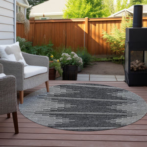 Homeroots 3' Stylish Artichoke Green Ivory Abstract Washable Area Rug For Indoor And Outdoor Spaces 8' Round Polyester 579885