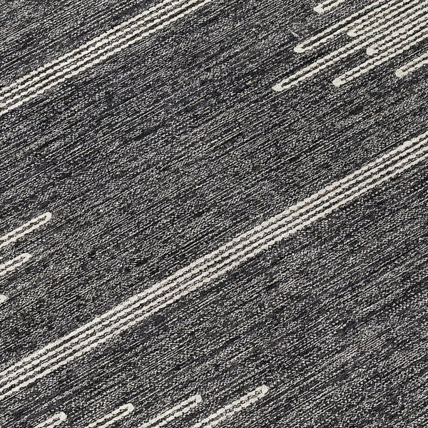 Homeroots 3' Stylish Artichoke Green Ivory Abstract Washable Area Rug For Indoor And Outdoor Spaces 8' Round Polyester 579885