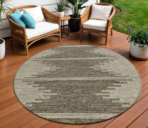 Homeroots 3' Stylish Artichoke Green Ivory Abstract Washable Area Rug For Indoor And Outdoor Spaces 8' Round Polyester 579891