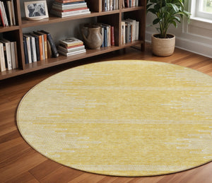Homeroots 3' Stylish Artichoke Green Ivory Abstract Washable Area Rug For Indoor And Outdoor Spaces 8' Round Polyester 579903