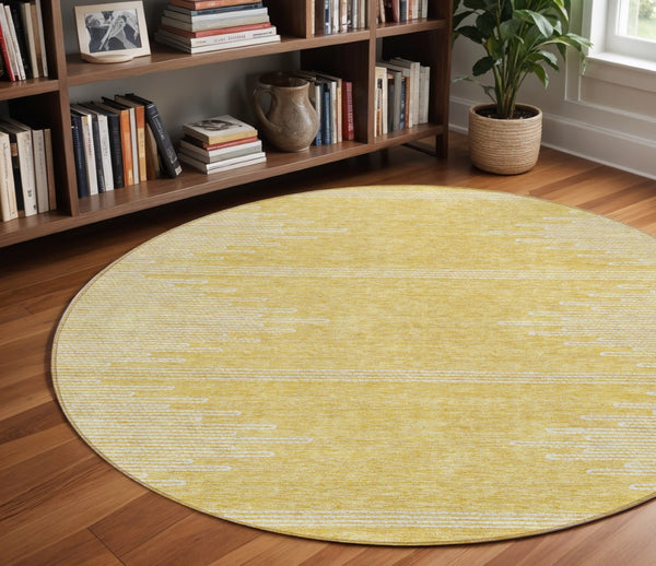 Homeroots 3' Stylish Artichoke Green Ivory Abstract Washable Area Rug For Indoor And Outdoor Spaces 8' Round Polyester 579903
