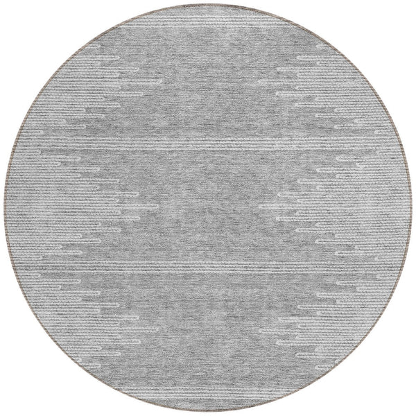 Homeroots 3' Stylish Artichoke Green Ivory Abstract Washable Area Rug For Indoor And Outdoor Spaces 8' Round Polyester 579909