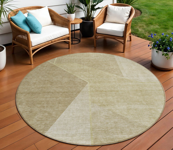 Homeroots 3' Stylish Beige Tan And Ivory Geometric Washable Area Rug For Indoor And Outdoor Spaces 8' Round Polyester 579927