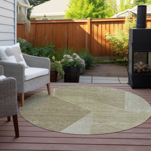 Homeroots 3' Stylish Beige Tan And Ivory Geometric Washable Area Rug For Indoor And Outdoor Spaces 8' Round Polyester 579927