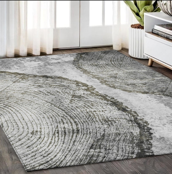 HomeRoots 5' Gray Taupe and Silver Abstract Area Rug - Washable, Durable, and Versatile for Indoor/Outdoor Use 5' X 8' 579938