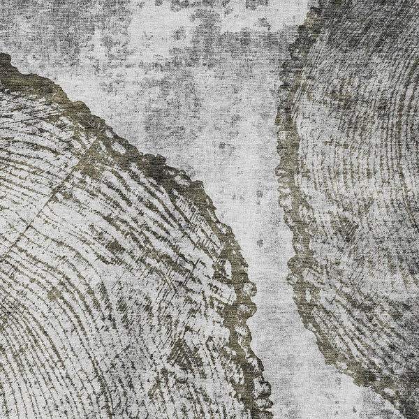 HomeRoots 5' Gray Taupe and Silver Abstract Area Rug - Washable, Durable, and Versatile for Indoor/Outdoor Use 5' X 8' 579938