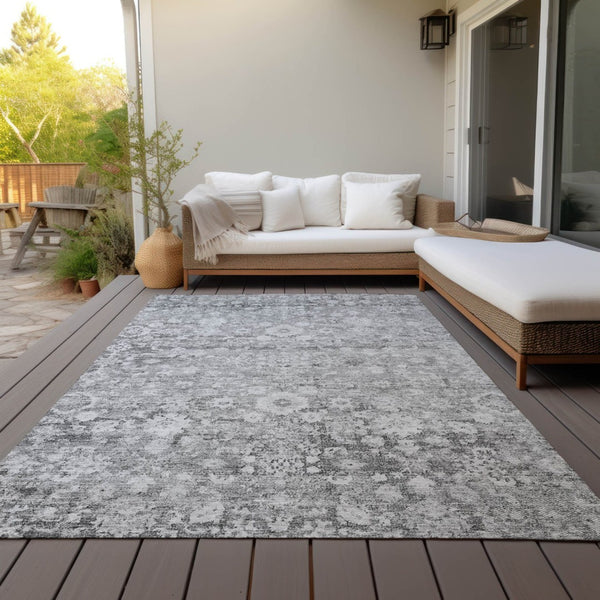 HomeRoots 5' Elegant Silver Gray and Pewter Oriental Area Rug - Washable, Durable for Indoor and Outdoor Spaces 5' X 8' 579986