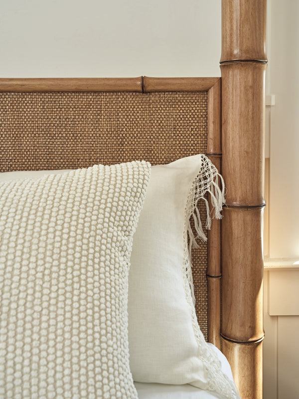 Lexington Tommy Bahama Home Islandia Canopy Bed - Elegant West Indies Design With Woven Rattan, Burnished Brass Accents, Relax In Style Sunwashed  579-174c