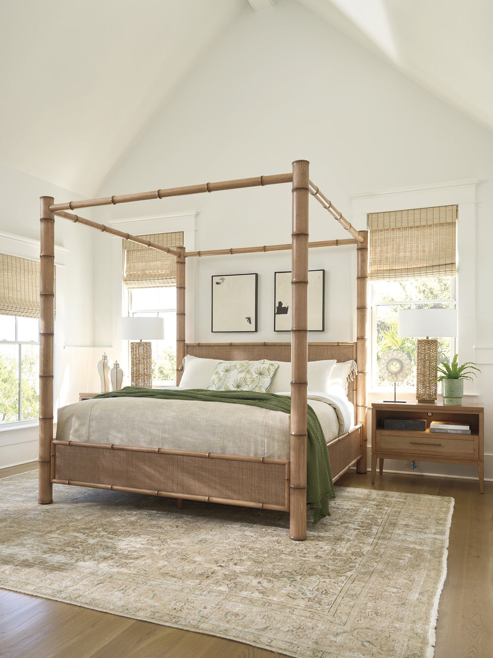 Lexington Tommy Bahama Home Islandia Canopy Bed - Elegant West Indies Design With Woven Rattan, Burnished Brass Accents, Relax In Style Sunwashed  579-175c