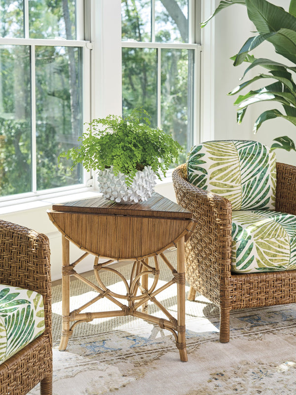 Lexington Tommy Bahama Home Palm Island Coastal-inspired Drop-leaf Accent Table With Woven Raffia And Elegant Brass Hardware Sunwashed  579-955