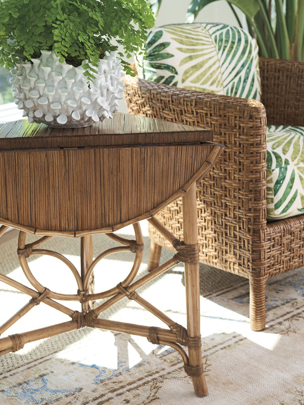 Lexington Tommy Bahama Home Palm Island Coastal-inspired Drop-leaf Accent Table With Woven Raffia And Elegant Brass Hardware Sunwashed  579-955