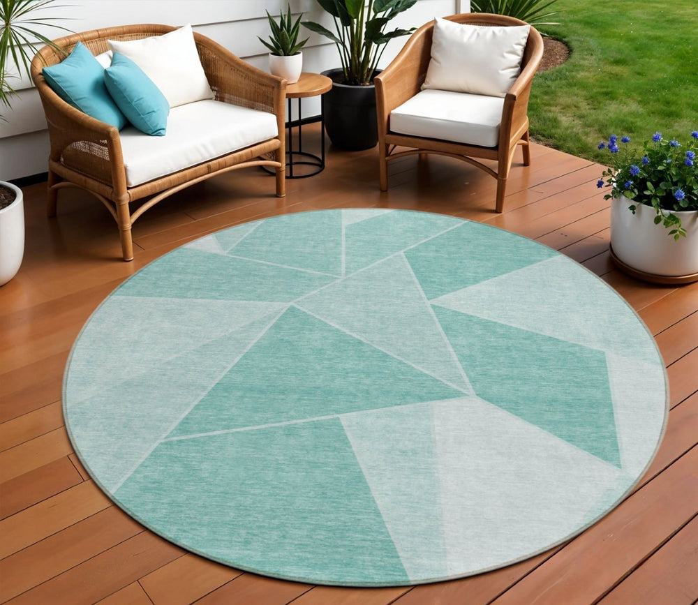 HomeRoots 5' Mint Green and Aqua Geometric Washable Indoor-Outdoor Area Rug for Modern Spaces and Durability 8' Round 580007