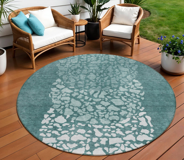 Homeroots 3' Beige Tan And Taupe Abstract Washable Area Rug For Indoor And Outdoor High Traffic Spaces 8' Round Polyester 580031