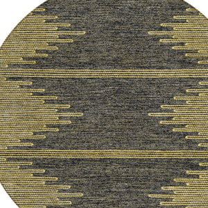 Homeroots 3' Stylish Artichoke Green Ivory Abstract Washable Area Rug For Indoor And Outdoor Spaces 8' Round Polyester 580044