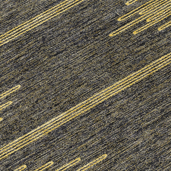 Homeroots 3' Stylish Artichoke Green Ivory Abstract Washable Area Rug For Indoor And Outdoor Spaces 8' Round Polyester 580044