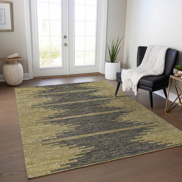 Homeroots 3' Stylish Artichoke Green Ivory Abstract Washable Area Rug For Indoor And Outdoor Spaces 8' X 10' Polyester 580045