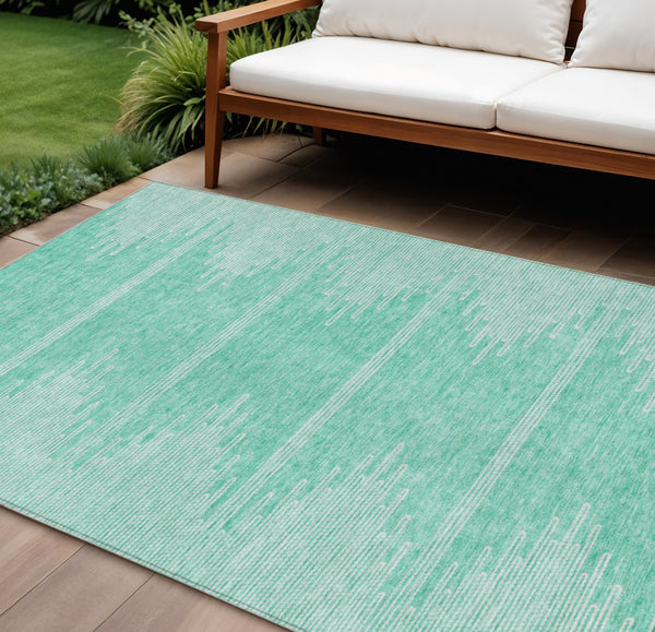 Homeroots 3' Stylish Artichoke Green Ivory Abstract Washable Area Rug For Indoor And Outdoor Spaces 8' X 10' Polyester 580051