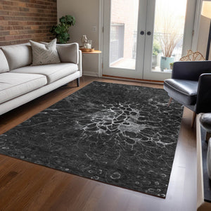 Homeroots 3' Charcoal Gray Silver Abstract Indoor Outdoor Area Rug - Stain Resistant, Washable & Durable Design 5' X 8' Polyester 580071