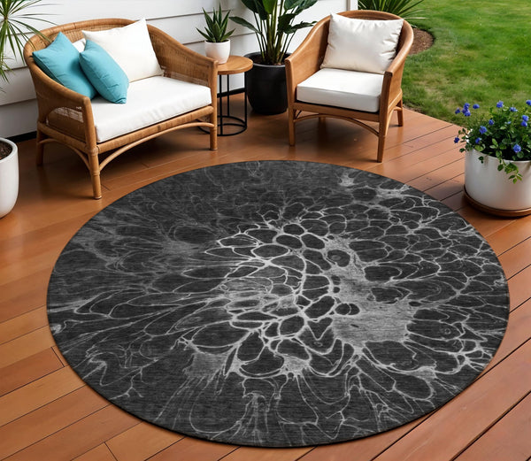 Homeroots 3' Charcoal Gray Silver Abstract Indoor Outdoor Area Rug - Stain Resistant, Washable & Durable Design 8' Round Polyester 580072